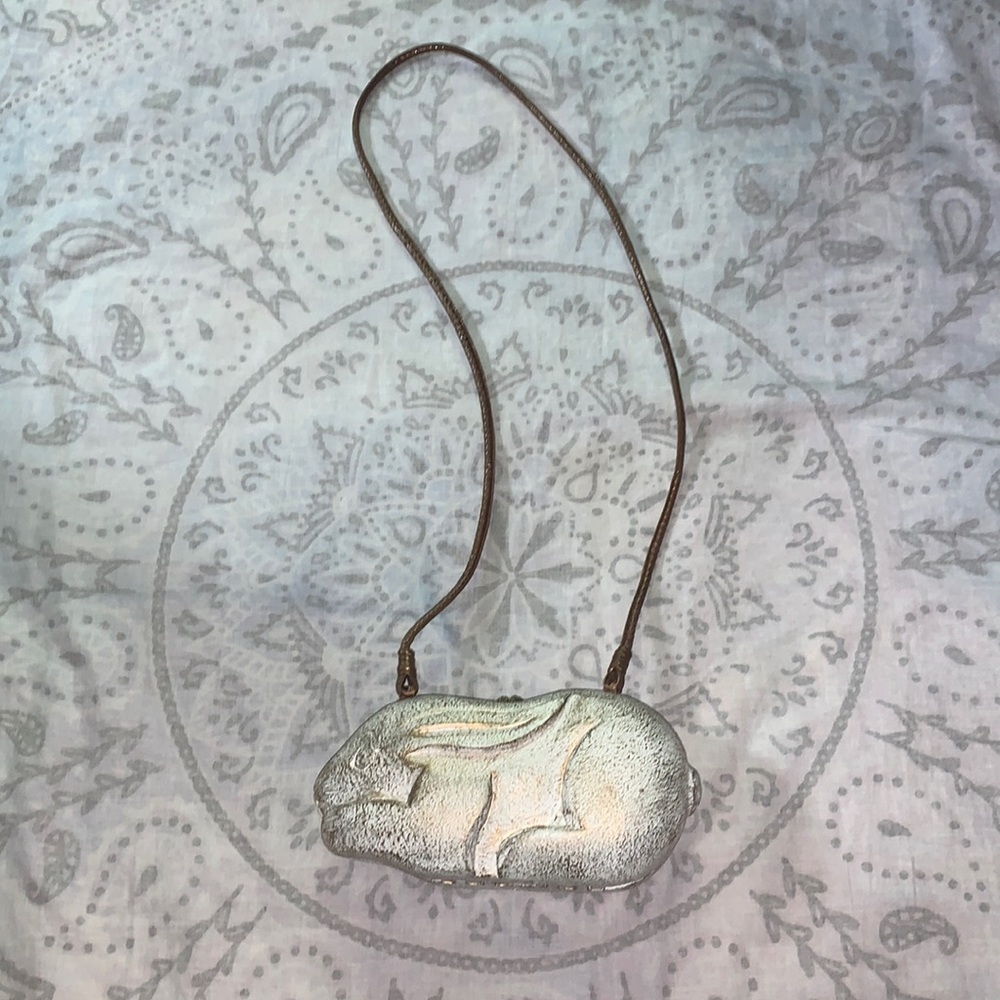 Timmy Woods Carved Bunny Rabbit Purse Bag White Gold